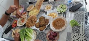 مطعم مؤيد للفول والطعمية